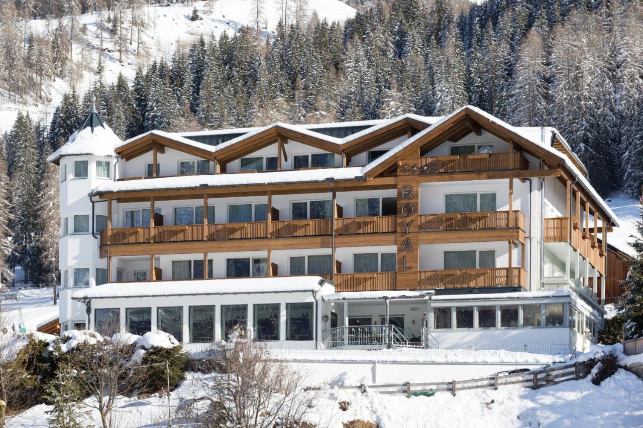 Hotel Royal Und Ferienhaus Annabel Sexten ภายนอก รูปภาพ